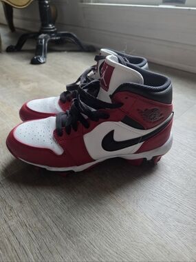 Nike Air Jordan Kids Youth Red White and Black Football Cleats, 6Y